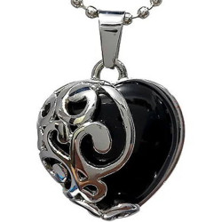 Kalung Black Carved Heart